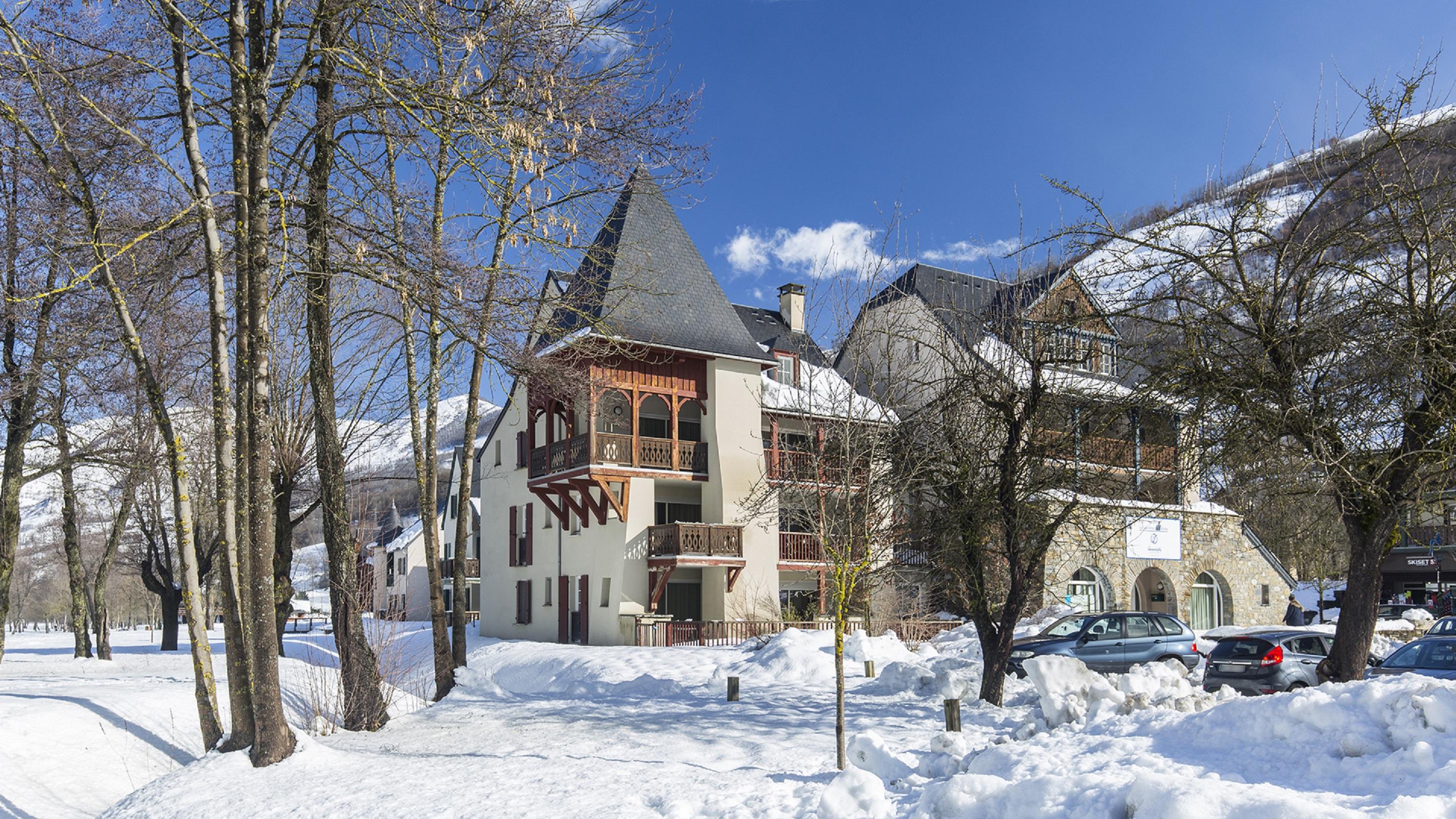 Vacanceole - Les Jardins De Balnea Aparthotel Loudenvielle Exterior photo