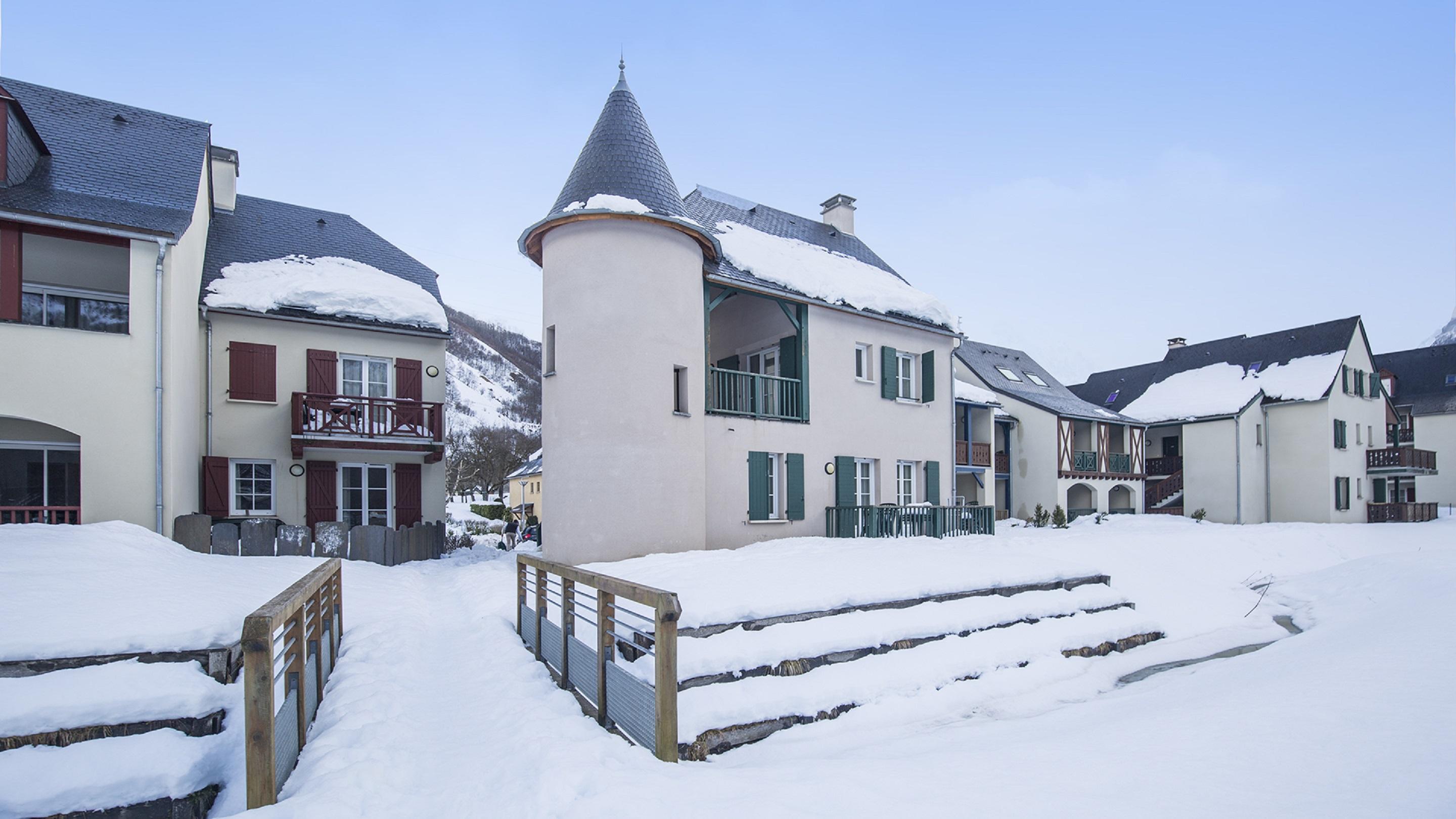 Vacanceole - Les Jardins De Balnea Aparthotel Loudenvielle Exterior photo